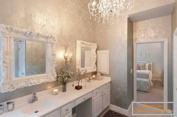 Miroirs de salle de bain classiques avec moulures en stuc