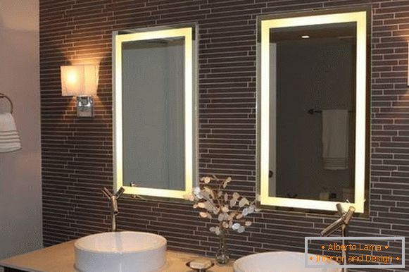 Miroirs rectangulaires avec rétro-éclairage pour salle de bain