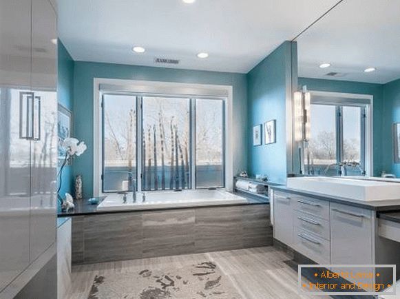 Intérieur de la salle de bain en couleurs bleu et gris photo