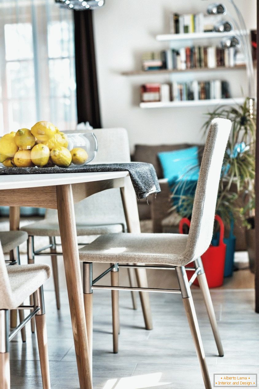 Design d'intérieur de la salle à manger, table avec citrons