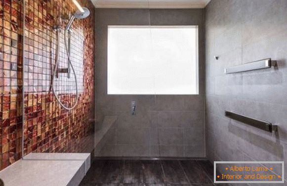 Salle de bain avec des murs gris