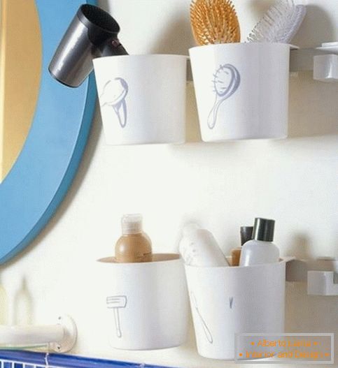 Gobelets en plastique pour accessoires de salle de bain