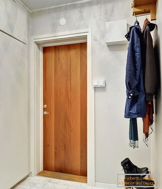 Un hall d'entrée d'un petit appartement en Suède
