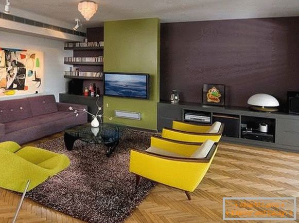 Design du salon avec des meubles jaunes