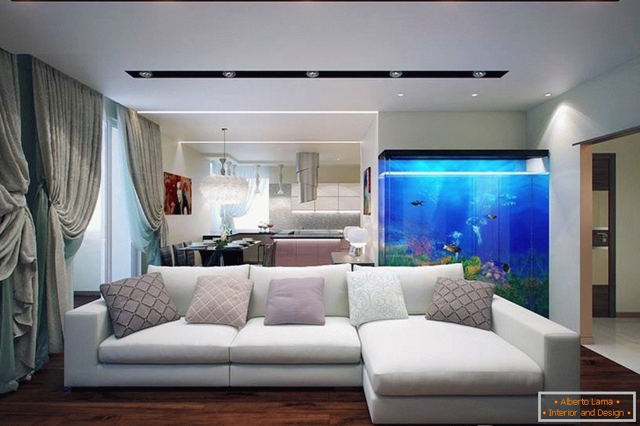 Bel intérieur du salon avec un aquarium