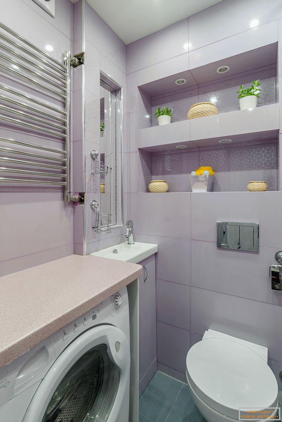 Tuile lilas dans la décoration de la salle de bain