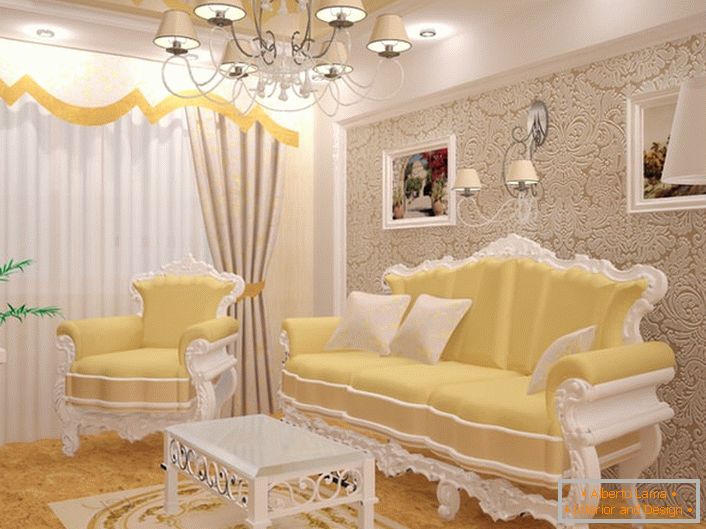 Une petite chambre de style baroque avec un mobilier exquis. Le mobilier est sélectionné dans les meilleures traditions du style baroque.