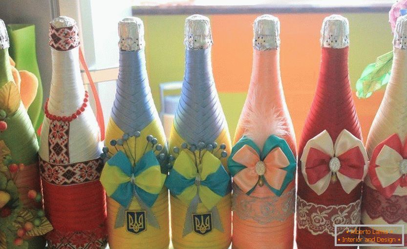 Champagne en rubans multicolores