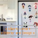 Personnages de dessins animés sur le frigo