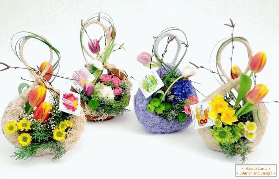 Composition de fleuriste - figure 8 et fleurs