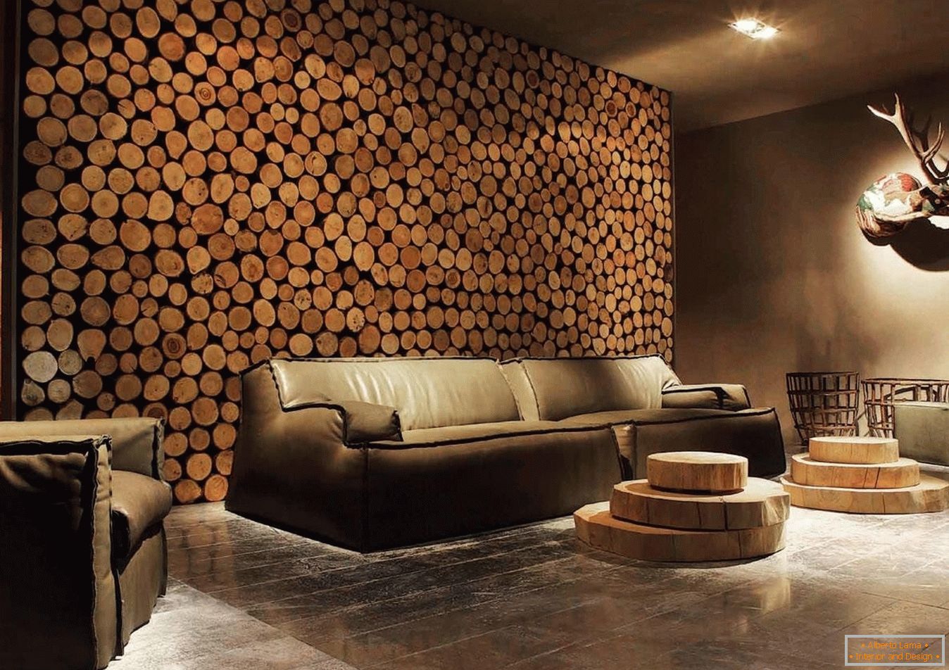 Spilas en bois de bois comme décoration des murs du salon