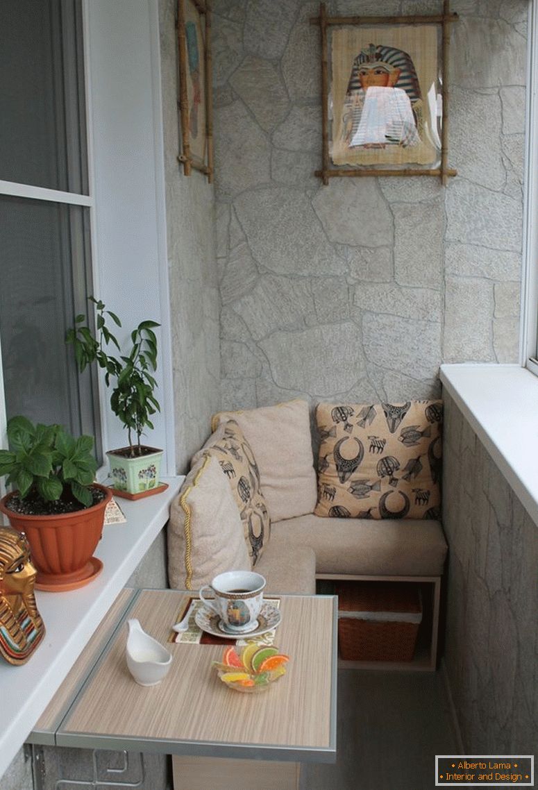 Conception de balcons à l'extérieur et à l'intérieur: