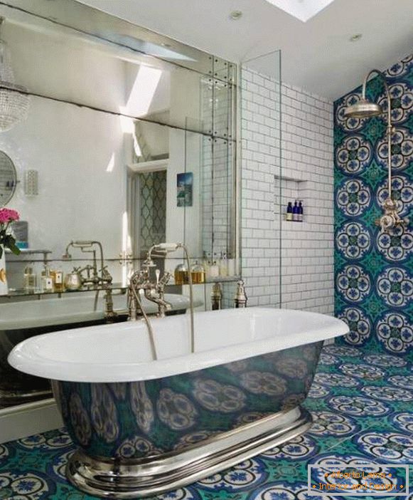 Design de salle de bain avec carreaux marocains