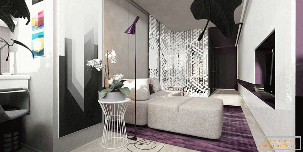 Accents violets dans la conception d'un petit appartement