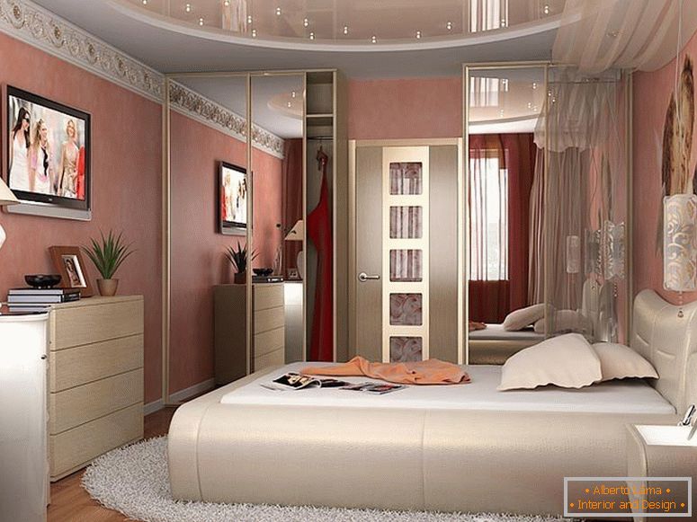 Chambre à coucher avec des murs roses