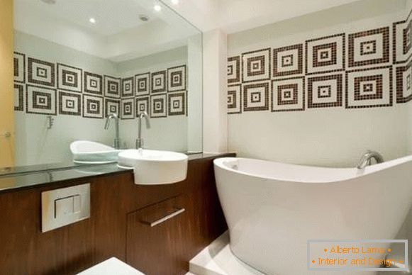 Design d'une salle de bain combinée dans le style du luxe