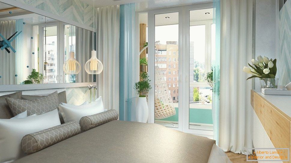 Chambre avec portes panoramiques sur le balcon