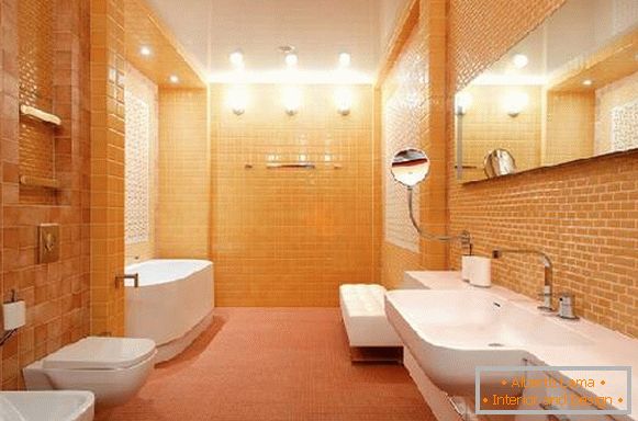 conception d'une salle de bain étroite combinée à des toilettes, photo 36