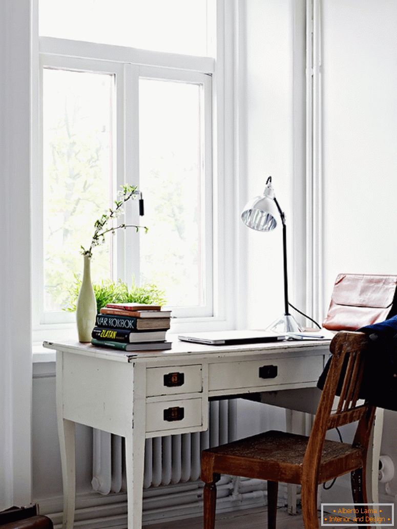 Intérieur de l'armoire moderne en Suède