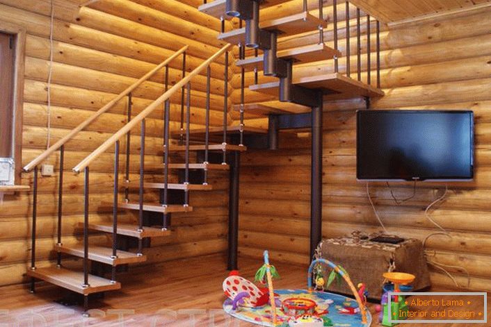 Un escalier modulaire pratique pour toutes les générations des habitants de la maison. Design élégant et léger, économise de l'espace dans la maison et se monte rapidement.