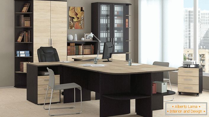 Mobilier de cabinet - simplicité, modestie, fonctionnalité et fonctionnalité au bureau.