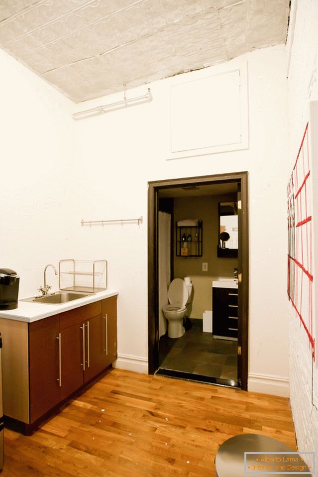 Cuisine et salle de bain d'un élégant appartement à Brooklyn