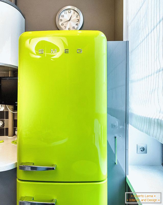 Réfrigérateur vert clair moderne