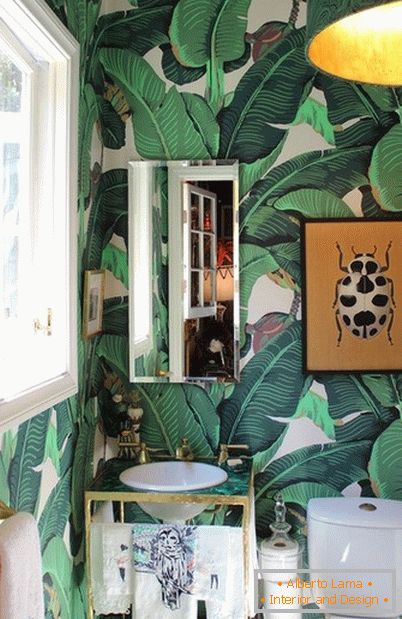 Décoration de salle de bain dans le style de la jungle