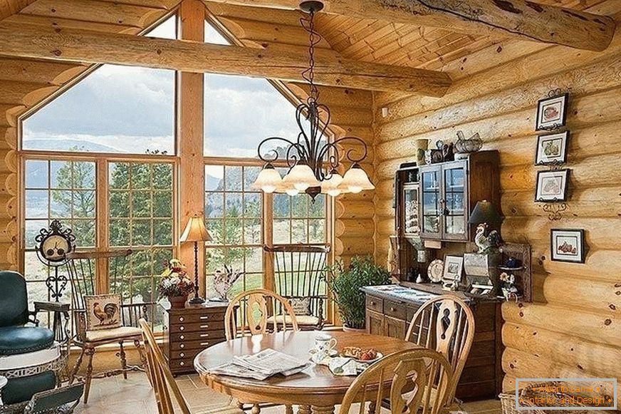 Salon dans une maison de bois