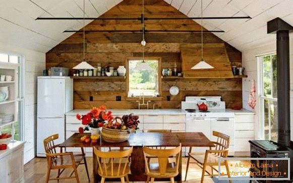 Maison en bois à l'intérieur - photo de style scandinave