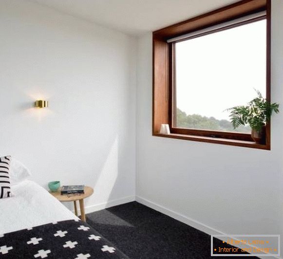 Conception d'une fenêtre dans la chambre - photo d'une fenêtre en bois