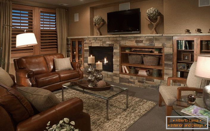 Un salon confortable avec des éléments de décoration dans le style campagnard.
