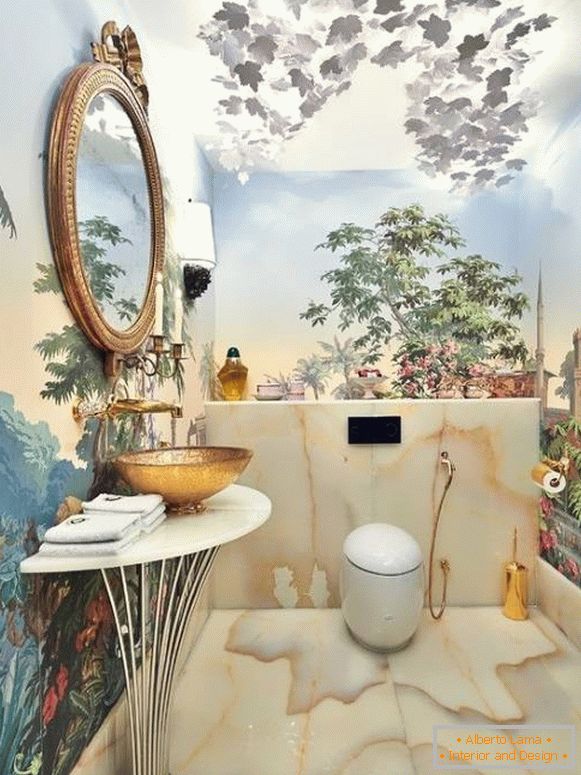mur de peinture dans la salle de bain