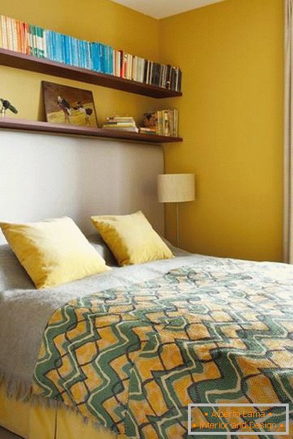 Conception de chambre à coucher en couleur jaune