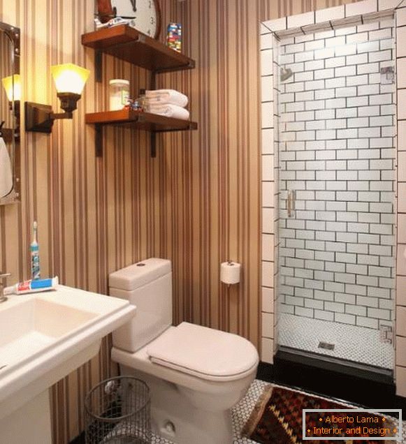Belle salle de bain - design photo avec papier peint à rayures