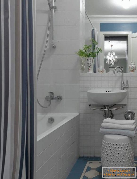 Belles petites salles de bain - une photo en blanc et bleu