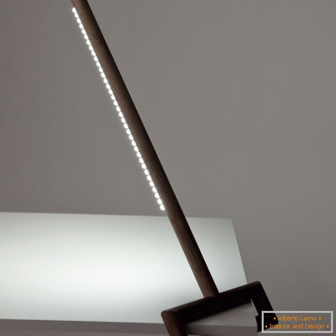 Lampe de table créative de Yaroslav Misonzhnikov