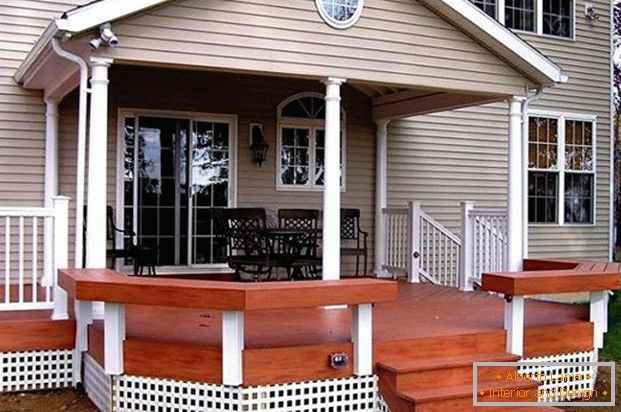 conception du porche d'une maison en bois