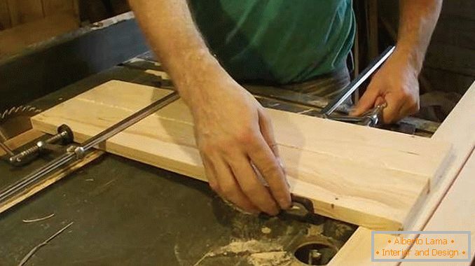 faire une cuisine avec des mains en bois, photo 13