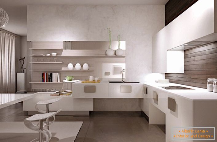 L'intérieur minimaliste de la cuisine en couleur blanche se combine harmonieusement avec la décoration murale en bois au-dessus du plan de travail.