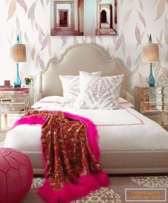 Papier peint délicat pour la chambre à coucher - photo en design d'intérieur 2015