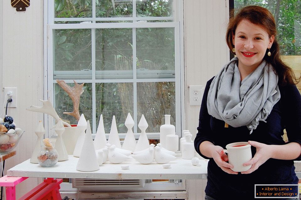 Intérieur d'un atelier de céramique domestique