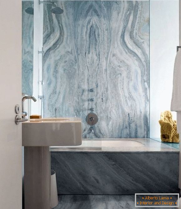 Salle de bain en marbre gris bleu