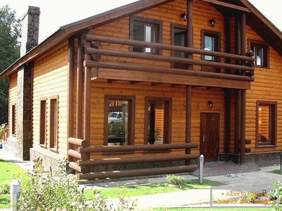 Plateaux pour fenêtres dans une maison en bois, photo 1