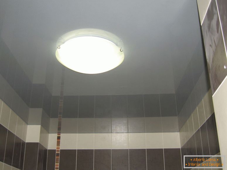 plafonds extensibles dans la salle de bain-3