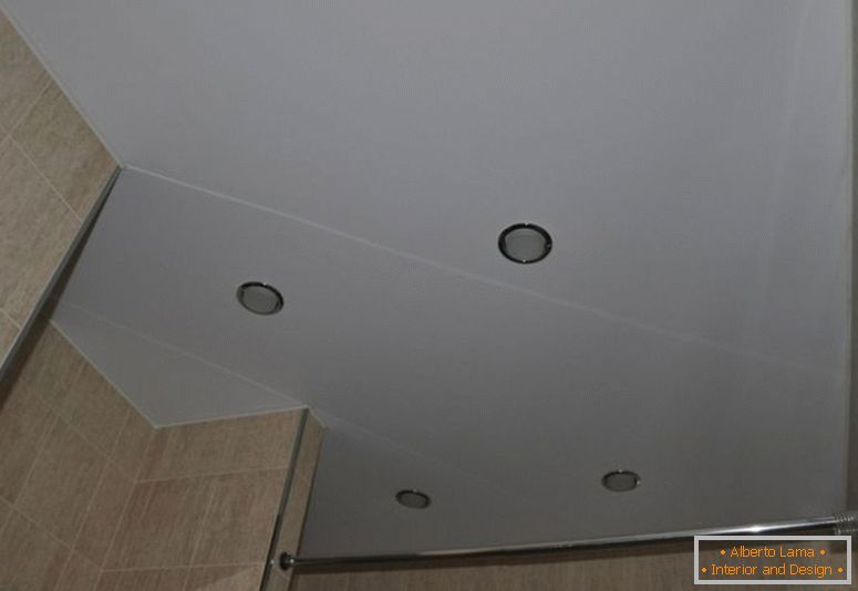 ceiling_in_the_1410896996