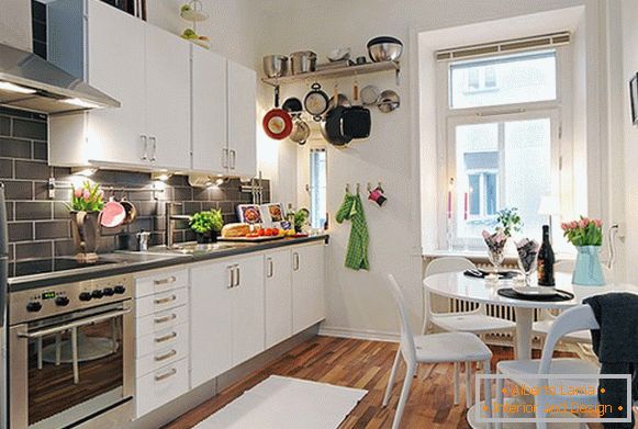 Cuisine d'un petit appartement en Suède
