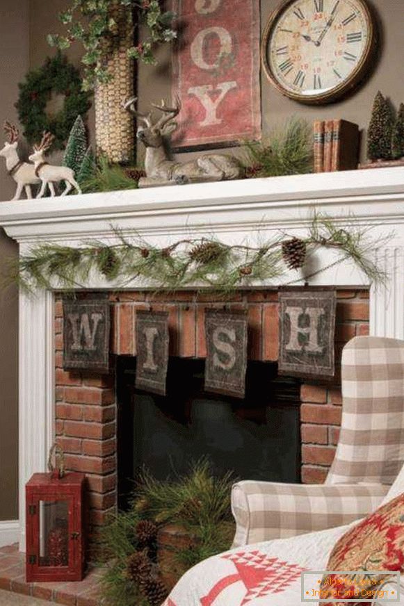Guirlande de Noël sur une cheminée, photo 25