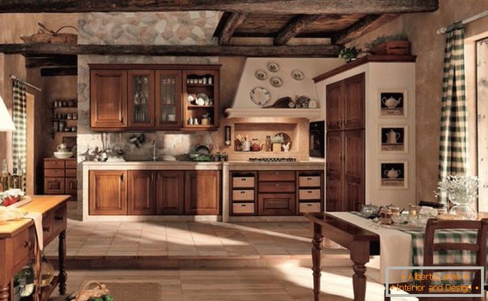 La cuisine dans le style du chalet attire sa simplicité. La chaleur de la maison, voilà comment vous pouvez décrire l'intérieur de la cuisine.