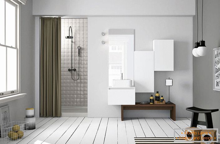 À l'intérieur de la salle de bains, dans le style scandinave, le sol poli est particulièrement attrayant. 